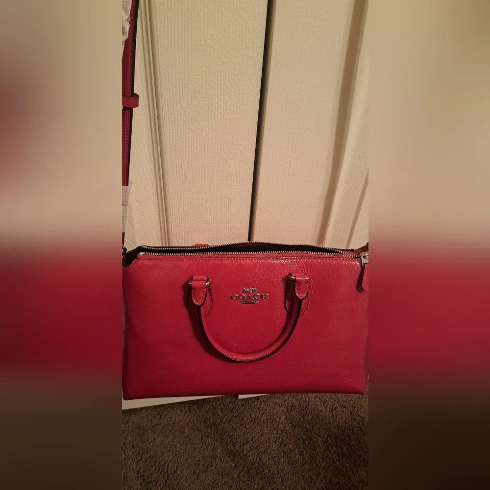 Coach Crinkle Crossbody Bag NWOT 2 charms